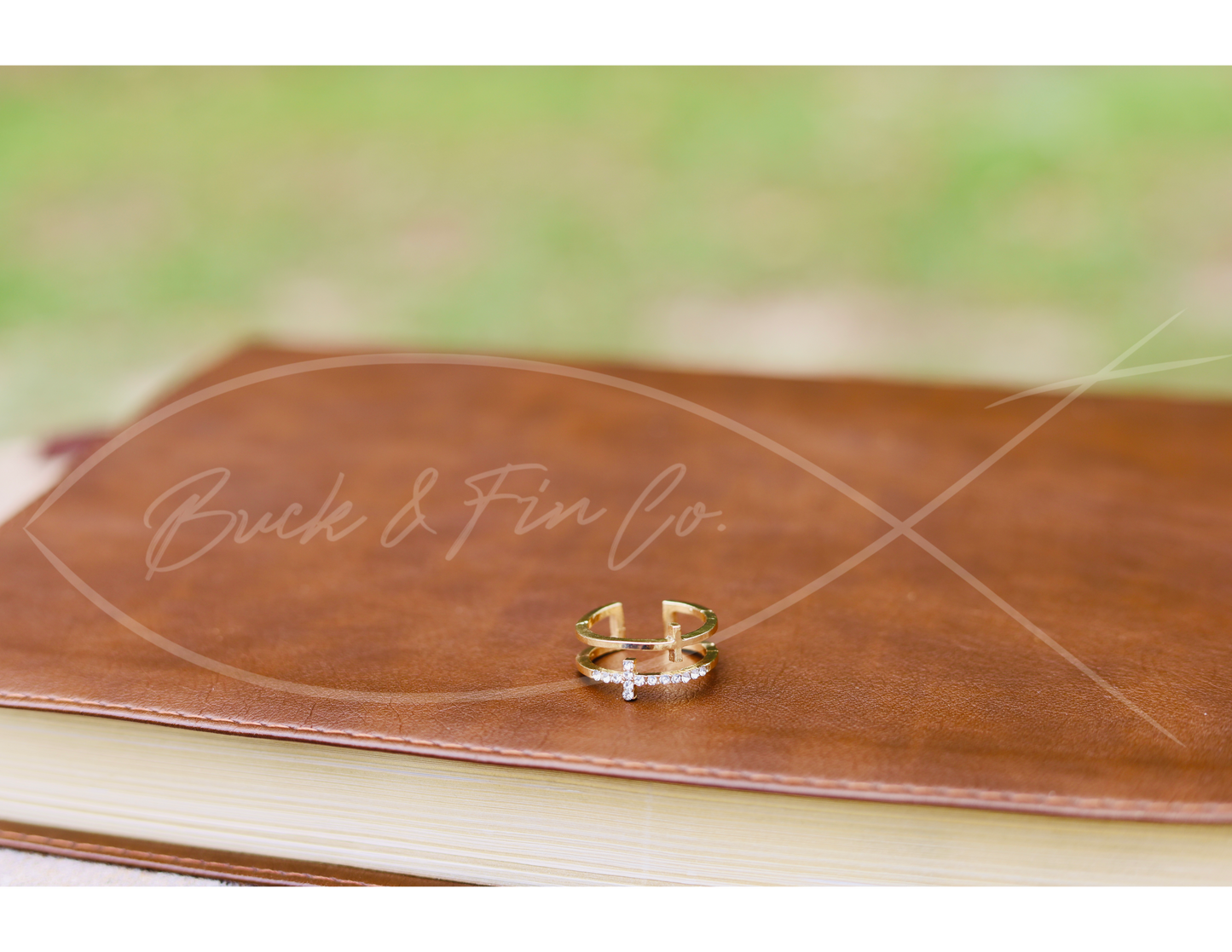 Double cross ring